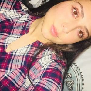 Meet your Posher, Alejandra